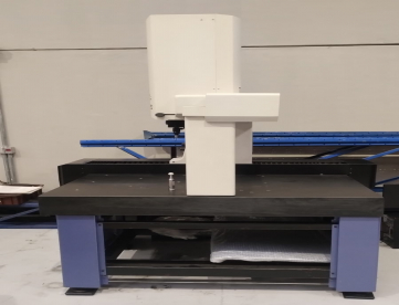 Foto: TRIDIMENSIONAL MANUAL - MITUTOYO - CRYSTA PLUZ M - CRT PM574 - 500 X 700 X 400 - ANO 2006