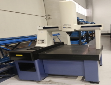 Foto: TRIDIMENSIONAL MANUAL - MITUTOYO - CRYSTA PLUZ M - CRT PM574 - 500 X 700 X 400 - ANO 2006