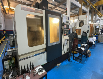 CENTRO DE USINAGEM - HARTFORD - PRO1000 - 1000MM X 600MM X 600MM - ANO 2011