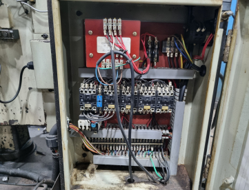 Foto: FRESADORA FERRAMENTEIRA - CLEVER - 4VS - ISO40 - ANO 2005