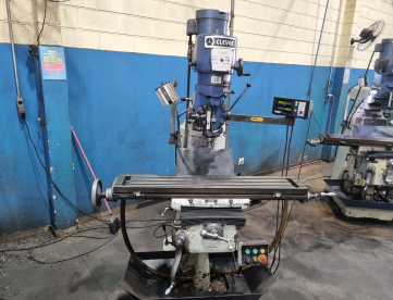 FRESADORA FERRAMENTEIRA - CLEVER - 3VS - ANO 2004 - ISO30 - DIGITAL FAGOR