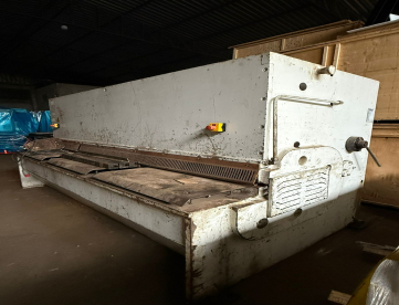 Foto: GUILHOTINA HIDRÁULICA CN - ERMAK - HGD 3100 x 10 - ANO 2008