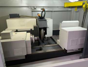 Foto: RETIFICA CILINDRICA CNC MARCA ZEMA MODELO NUMERICA G800-E CNC FANUC 18TC – 4 EIXOS COM MARPOSS E78 BALANCER