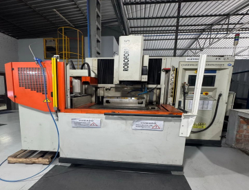 Foto: ELETROEROSÃO POR PENETRAÇÃO - CHARMILLES - ROBOFORM 35 - 500x400mm - ANO 2000