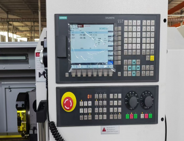 Foto: TORNO CNC BARRAMENTO PARALELO CK6150 / 1500mm SIEMENS 808D