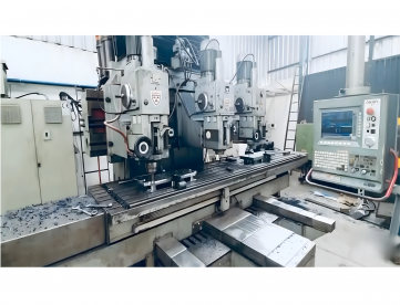 Foto: FRESADORA CNC - RAMBAUDI - ISO 50 - RETROFIT EM 2008 - 2000 x 1000 x 900 MM