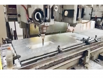 Foto: FRESADORA CNC - RAMBAUDI - ISO 50 - RETROFIT EM 2008 - 2000 x 1000 x 900 MM