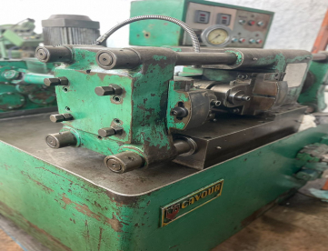 Foto: LAMINADORA DE ROSCA - MARCA CAVOUR - MODELO TL30 - CONVENCIONAL