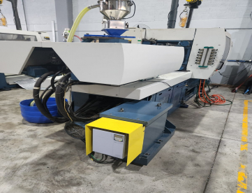 Foto: INJETORA DE PLÁSTICOS - ROMI - PRATICA 170 U10 - ANO 2008 - 170 TONELADAS - COM NR12 - E INVERSOR DE FREQUÊNICIA