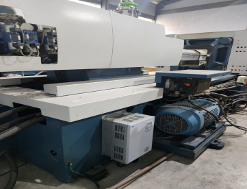 Foto: INJETORA DE PLÁSTICOS - ROMI - PRIMAX R 380 - ANO 2008 - COM INVERSOR DE FREQUÊNCIA E NR12