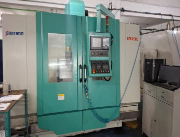 Foto: FRESADORA CNC - SINITRON - B7NX- 1500X750 X 750 - ANO 2008 - MÁQUINA REVISADA A POUCO TEMPO