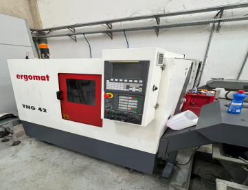CENTRO DE TORNEAMENTO CNC - ERGOMAT - TNG42 - ANO 2020 - MÁQUINA MUITO NOVA