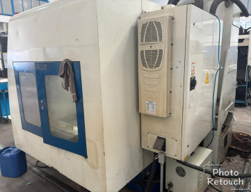 Foto: CENTRO DE USINAGEM VERTICAL - VEKER - CVK1500D - 1500 x 680 x 700 - ANO 2007 - COMANDO SIEMENS