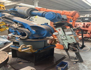 ROBÔS PARA MANIPULAÇÃO E PALETIZAÇÃO - YASKAWA - MOTOMAN ES165D - ANO 2011