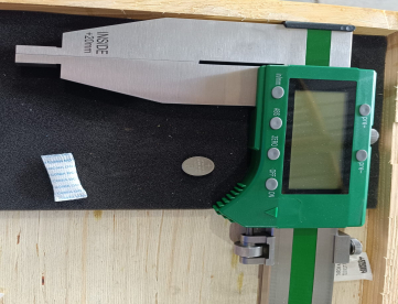 Foto: MICROMETRO TUBULAR E PAQUÍMETRO DIGITAL