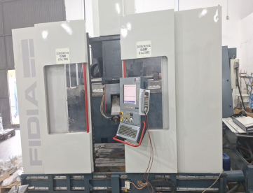 Foto: CENTRO DE USINAGEM - FIDIA - K197 - ANO 2002 - 1650 x 750 x 700 - COMANDO FIDIA