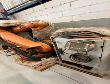 Foto: ROBÔ KUKA - KR-240 2 - ALCANCE 2900MM - CARGA 210 KGS - ANO 2012