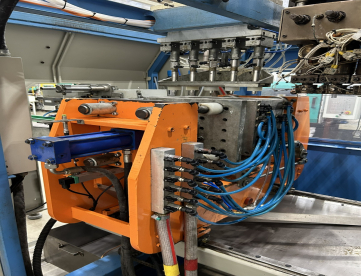 Foto: SOPRADORA DE PLÁSTICOS - PINTARELLI - VERSÁTILE 3.2. 1/50 - CAPACIDADE 5L - ANO 2008