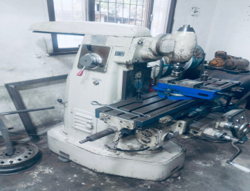 Foto: FRESADORA UNIVERSAL - SANCHES BLANES - 11000 X 250 - ISO 40 