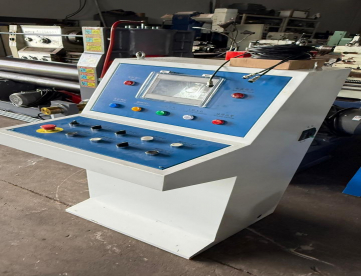 Foto: CALANDRA PARA CHAPAS - HIDRÁULICA - 2500MM X 12MM - COMANDO CLP - NOVA