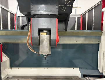 Foto: CENTRO DE USINAGEM 5 EIXOS FIDIA - MODELO K197/5  - ANO 2003 - 1650 x 750 x 700 - COMANDO FIDIA