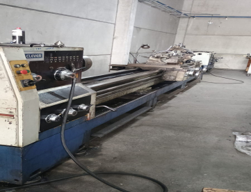 Foto: TORNO MECÂNICO - CLEVER - L2600A - 680 x 6.000 MM