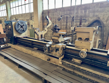 Foto: TORNO MECÂNICO - ROMI - E45B - 1.100 x 5.000 MM