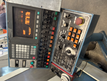 Foto: CENTRO DE USINAGEM VERTICAL - DYNA MYTE - DM800 - 800 X 500 X 500 MM