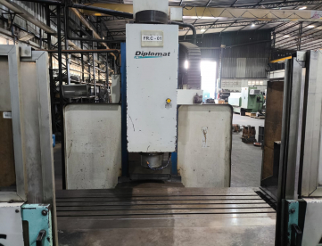 Foto: FRESADORA CNC - TRAVIS - M6  - 1000 x 500 x 530MM - ANO 2009