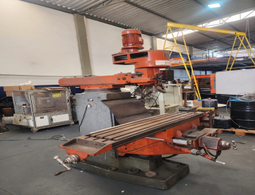 Foto: FRESADORA FERRAMENTEIRA - NATAL - ISO 40 - COM DIGITAL 2 EIXO