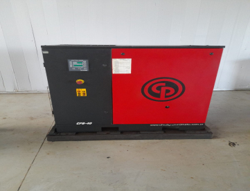 COMPRESSOR DE PARAFUSO - CHICAGO - CPB 42 PÉS - COM SECADOR POUCO USO