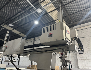 Foto: ROBÔS DE 2 EIXOS - STAR SEIKI - ES 650 Il - PARA INJETORAS DE 160 TONELADAS - ANO 2019