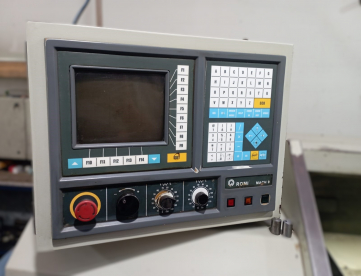 Foto: TORNO CNC - ROMI - 30S - ANO 2003