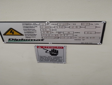 Foto: TORNO CNC  - DIPLOMAT - LOGIC 250 - ANO 2000