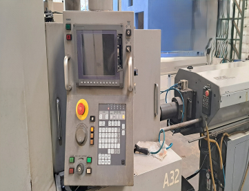 Foto: TORNO CNC DE CABEÇOTE MÓVEL - CITIZEN - A32 VII PL - ANO 2008 - COM ALIMENTADOR DE BARRAS
