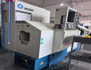 TORNO CNC - ROMI - CENTUR 30D - 430 x 500 - ANO 2008 - COMANDO SIEMENS