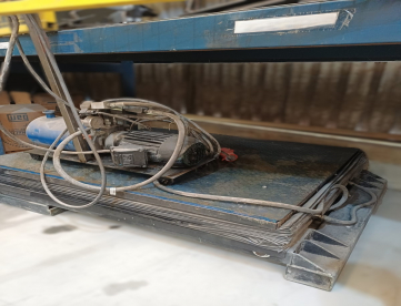 Foto: ELEVADOR DE CARGA PARA 500KG