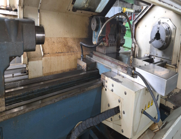 Foto: TORNO CNC - ROMI - MULTIPLIC 35D - 520X2000MM - ANO 2008 - COMANDO SIEMENS