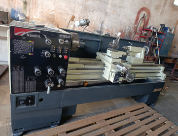 TORNO MECÂNICO - NARDINI - ND250 - 500MM X 1500MM - ANO 2006