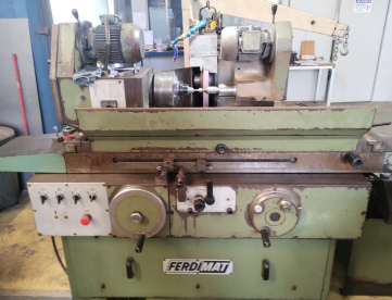 Foto: RETIFICA CILINDRICA UNIVESAL - FERDIMAT - COM TURBINA PARA RETICAR INTERNO - ANO1989
