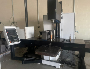 FRESADORA  CNC - DIPLOMATA - F2500 - CURSO 2500 X 850 X 800 - ANO 2010
