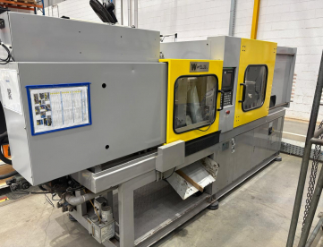 Foto: INJETORA DE PLÁSTICOS - WELLTEC - TTI-60F - 60 TONELADAS - ANO 1995