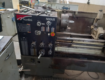 TORNO MECÂNICO - NARDINI - ND250 - 500MM X 1500MM - ANO 2006