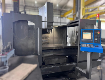 Foto: FRESADORA CNC - VEKER - VK-4900 - ANO 2007 - COMANDO SIEMENS 810D 