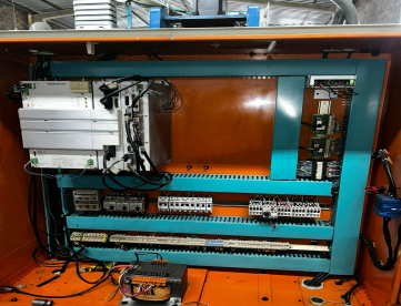 Foto: FRESADORA CNC - DIPLOMAT - PETRUS 50100R - 1000 x 453 x 600 - ANO 2008 - COMANDO HEIDENHAIN