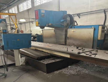 Foto: FRESADORA CNC - VEKER - MVK 2500 -  ANO 2011 - COMANDO SIEMENS  - 2500 x 850 x 850mm