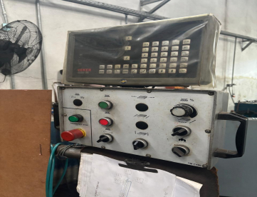 Foto: FRESADORA FERRAMENTEIRA VEKER FIRST - VKF 430i - ISO 40 -930 X 414 X 409 - ANO 2013