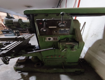 Foto: FRESADORA UNIVERSAL - NATAL - NS-65 - MESA 1100 x 240 MM - SEM DIGITAL