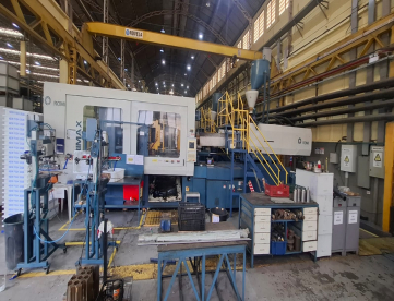 Foto: INJETORA DE PLÁSTICOS - ROMI - PRIMAX 800 R- 800 TONELADAS - ANO 1994