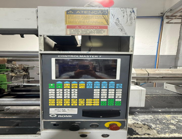 Foto: INJETORA DE PLÁSTICOS - ROMI - PRIMAX 220R - ANO 2000